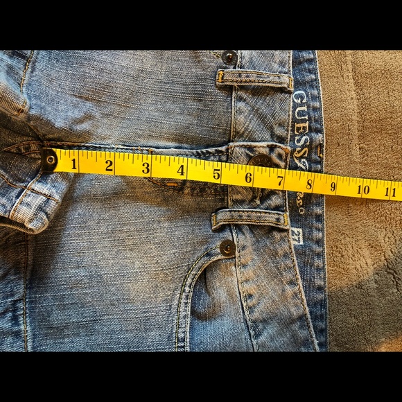 GUESS short shorts - Picture 4 of 6